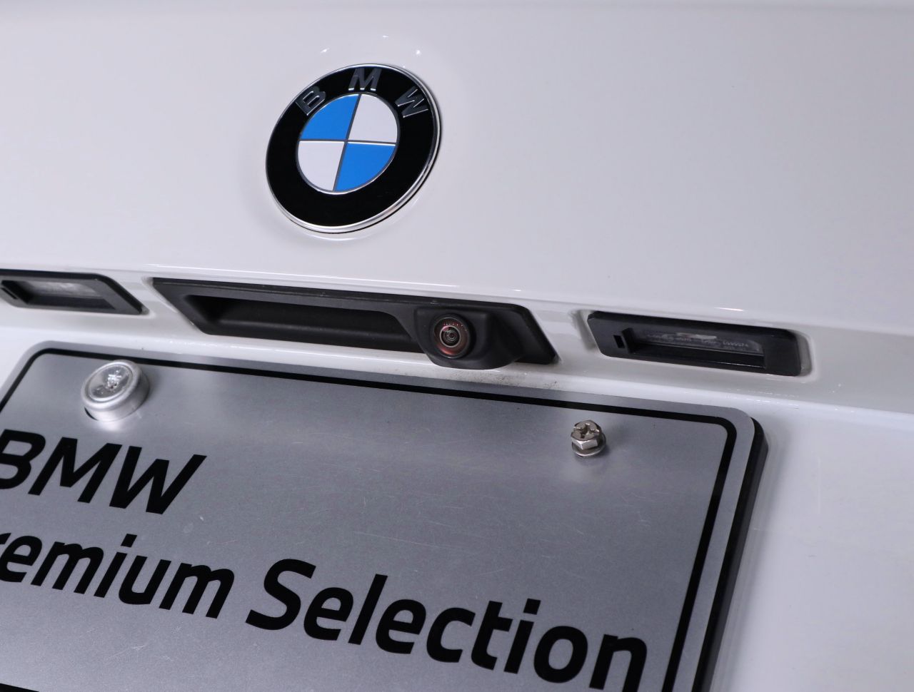 320I SEDAN RHD
