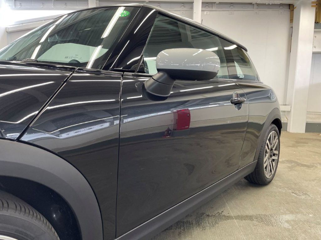 F66 MINI Cooper C 3Dr