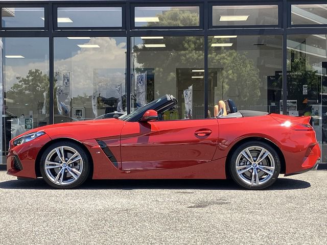 G29 z4 sDrive20i RHD