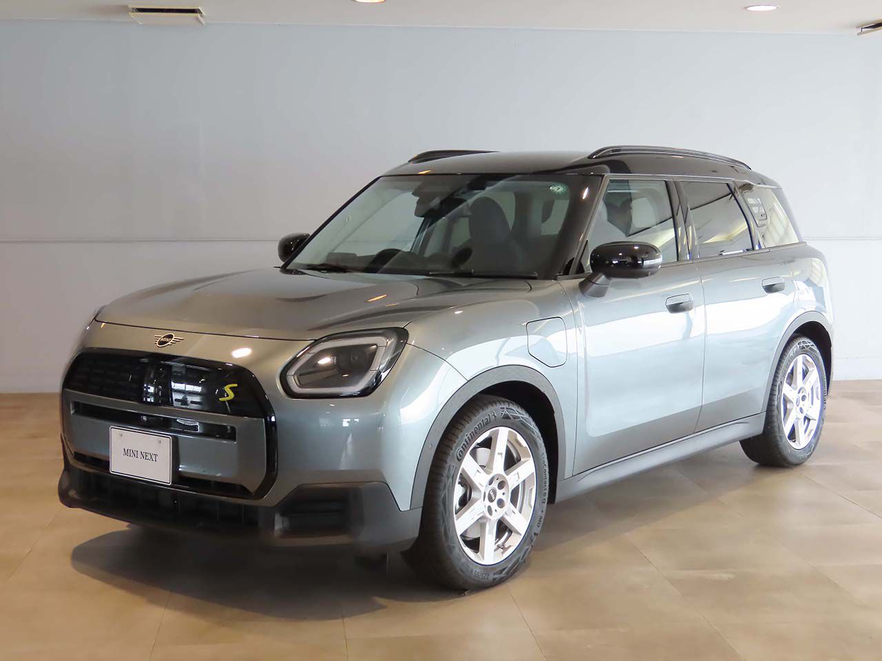 THE NEW ALL-ELECTRIC MINI COUNTRYMAN SE ALL4