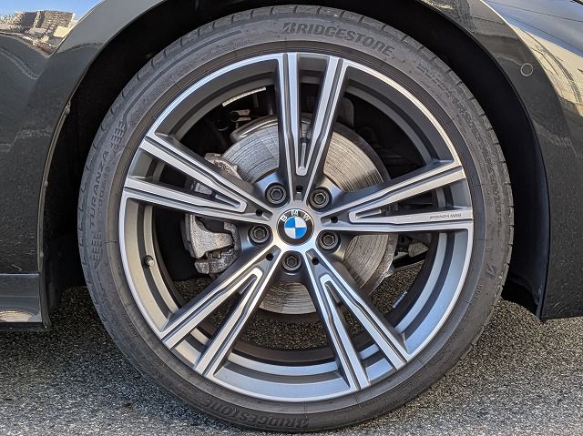 320d xDrive Berline RHD