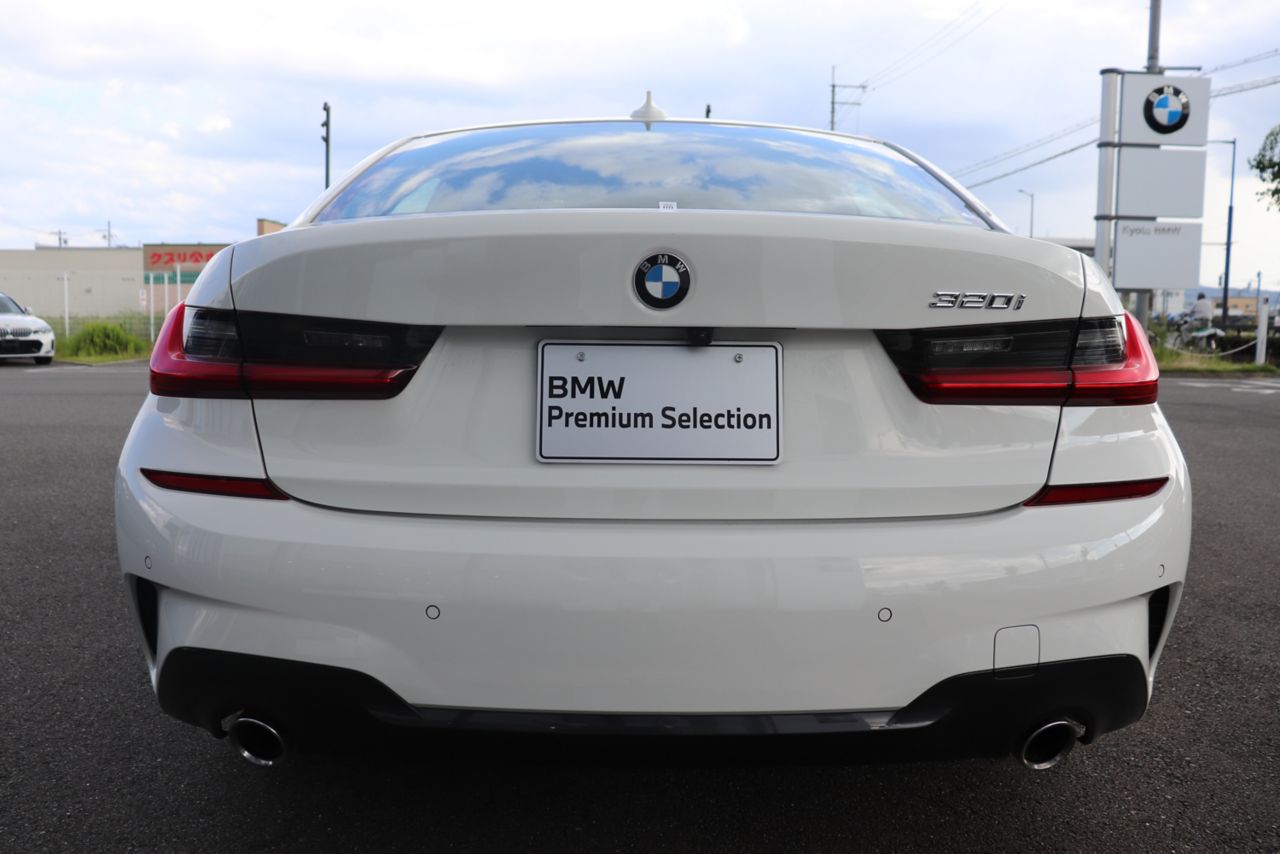 G20 320i Saloon RHD MX