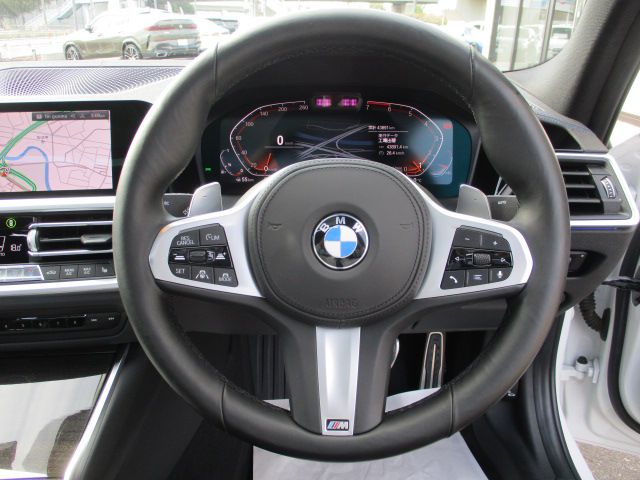 320i Sedan RHD