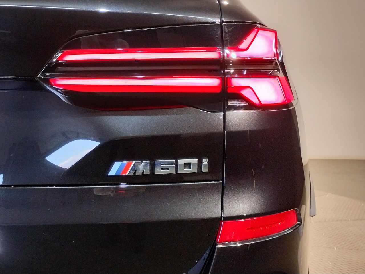 X5 M60i xDrive RHD