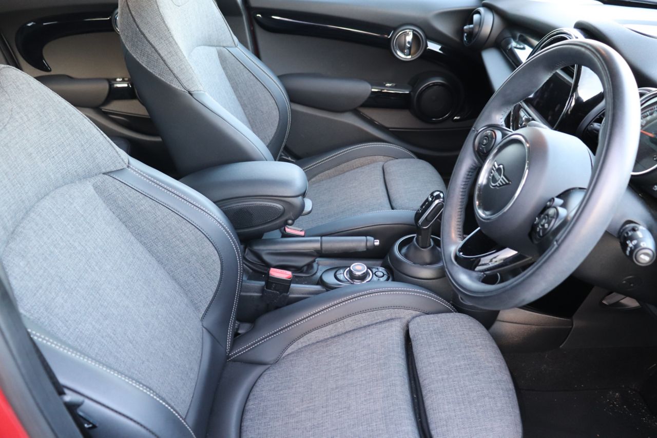 F55 MINI Cooper 5-Door Hatch LCI