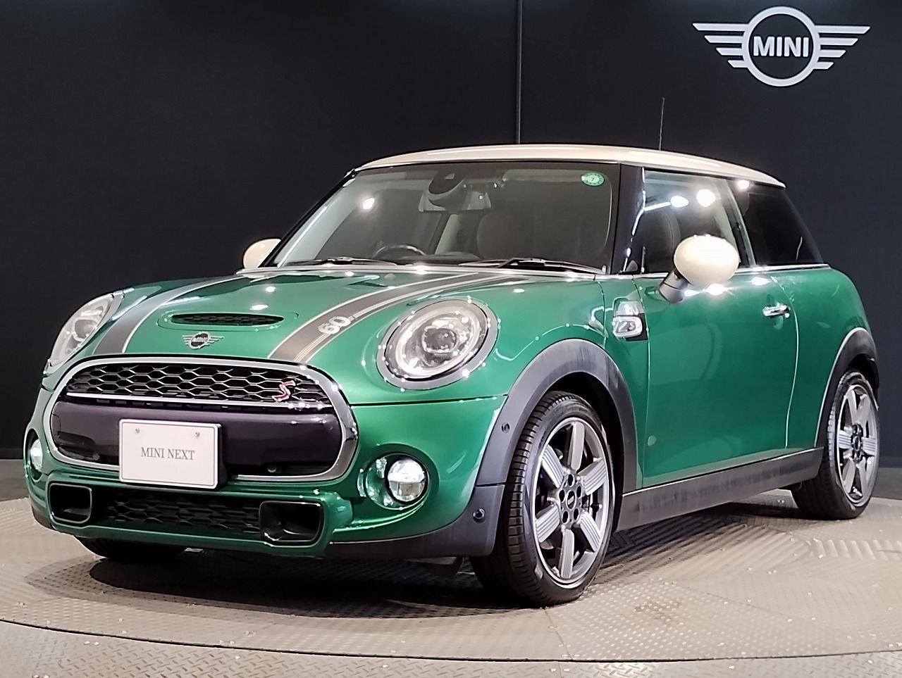 MINI COOPER S 3 DOOR 60 YEARS EDITION.