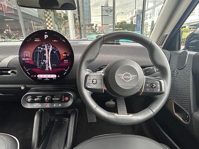 J01 MINI Cooper E