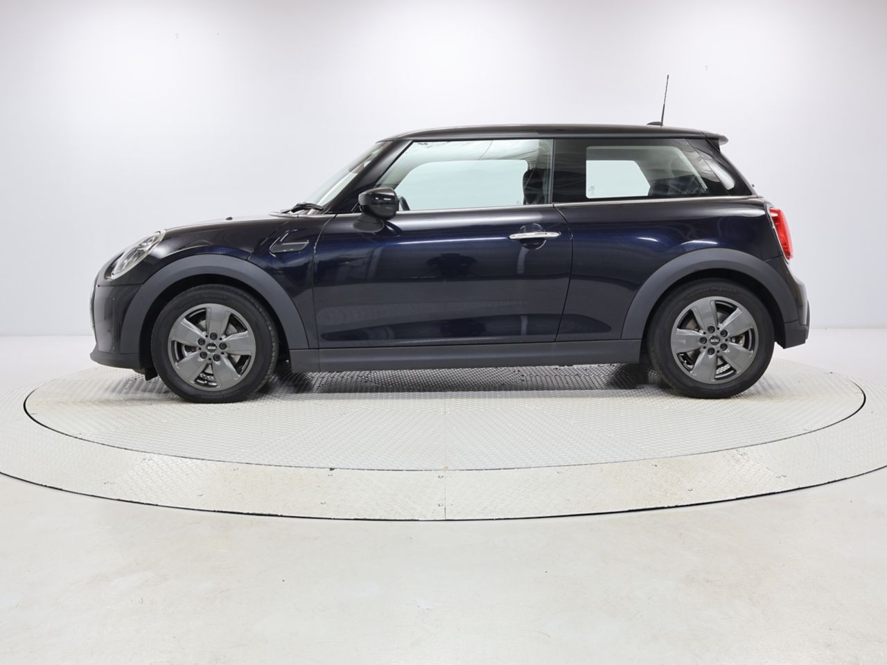 MINI Cooper F56 RHD