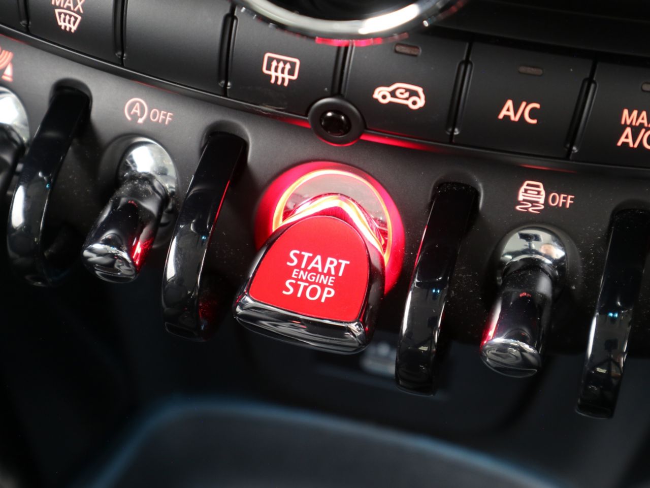 MINI Cooper F56 RHD