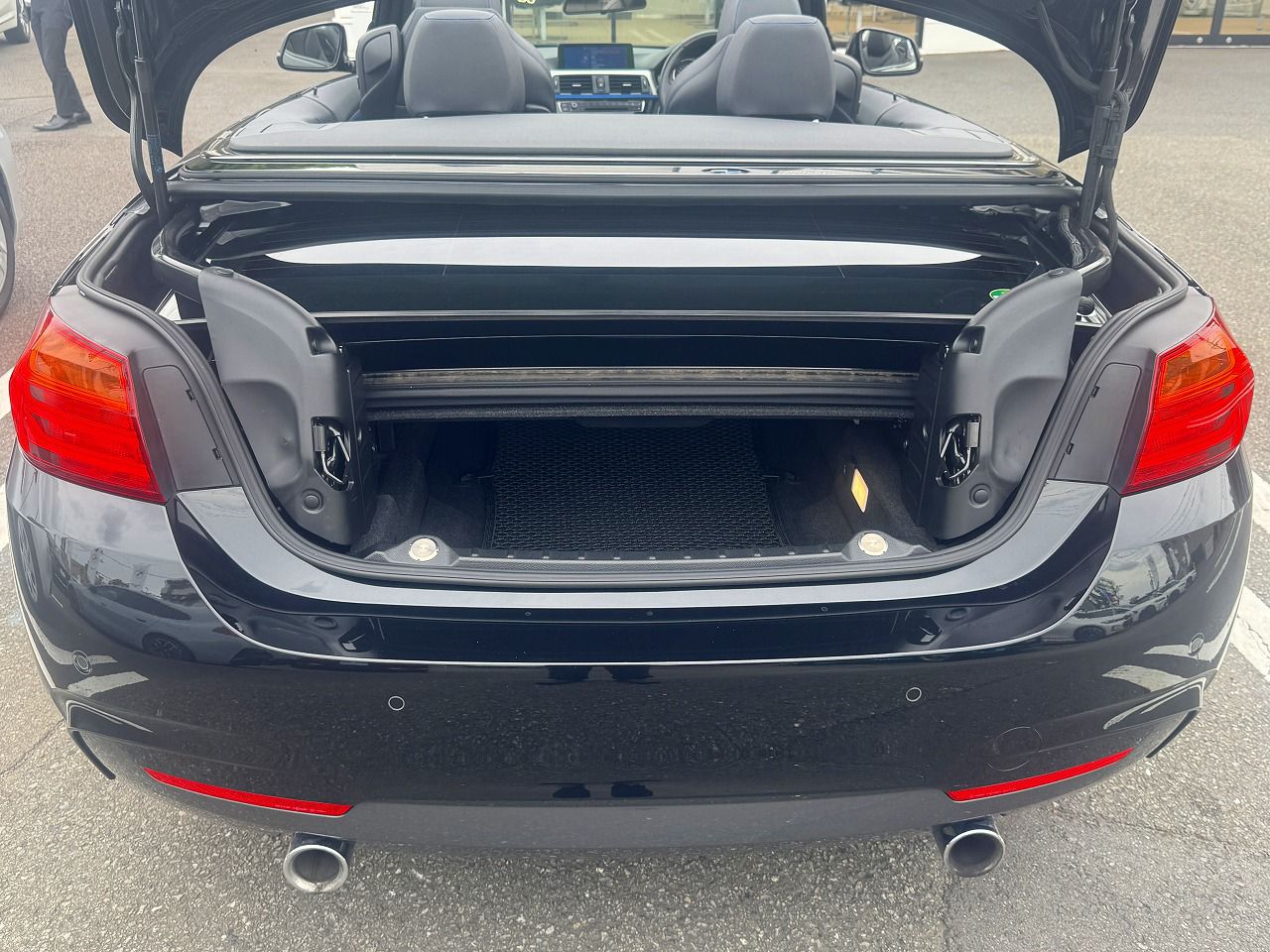 435I CABRIOLET RHD