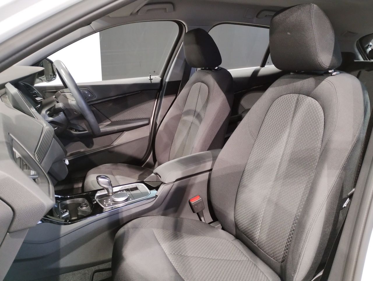 F40 118d Sports Hatch 5-door B47 2.0d