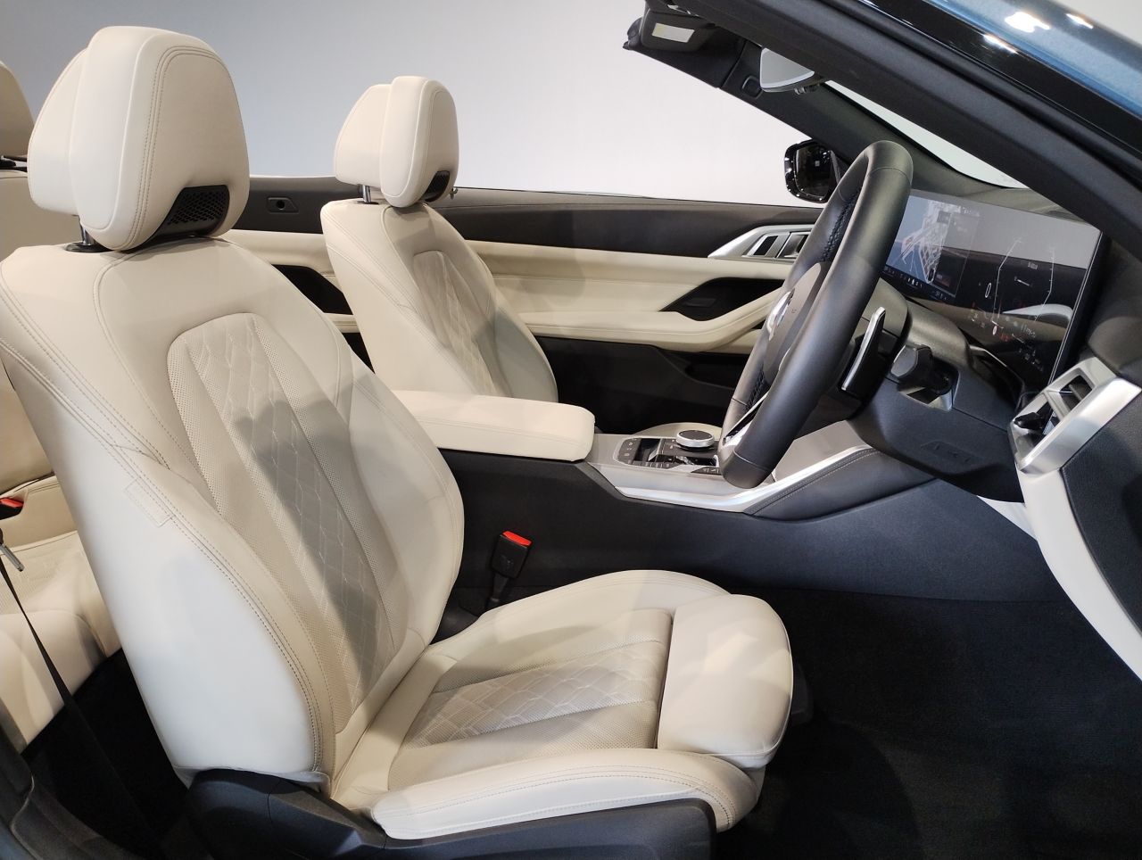 G** 4**i C********** B** 2**i RHD