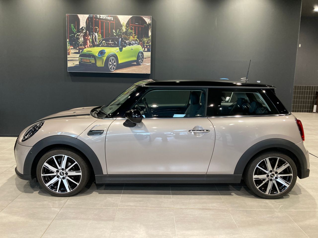 MINI Cooper F56 RHD