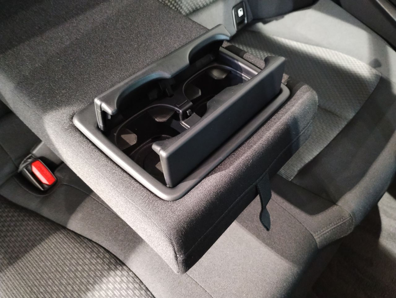 F40 118d Sports Hatch 5-door B47 2.0d