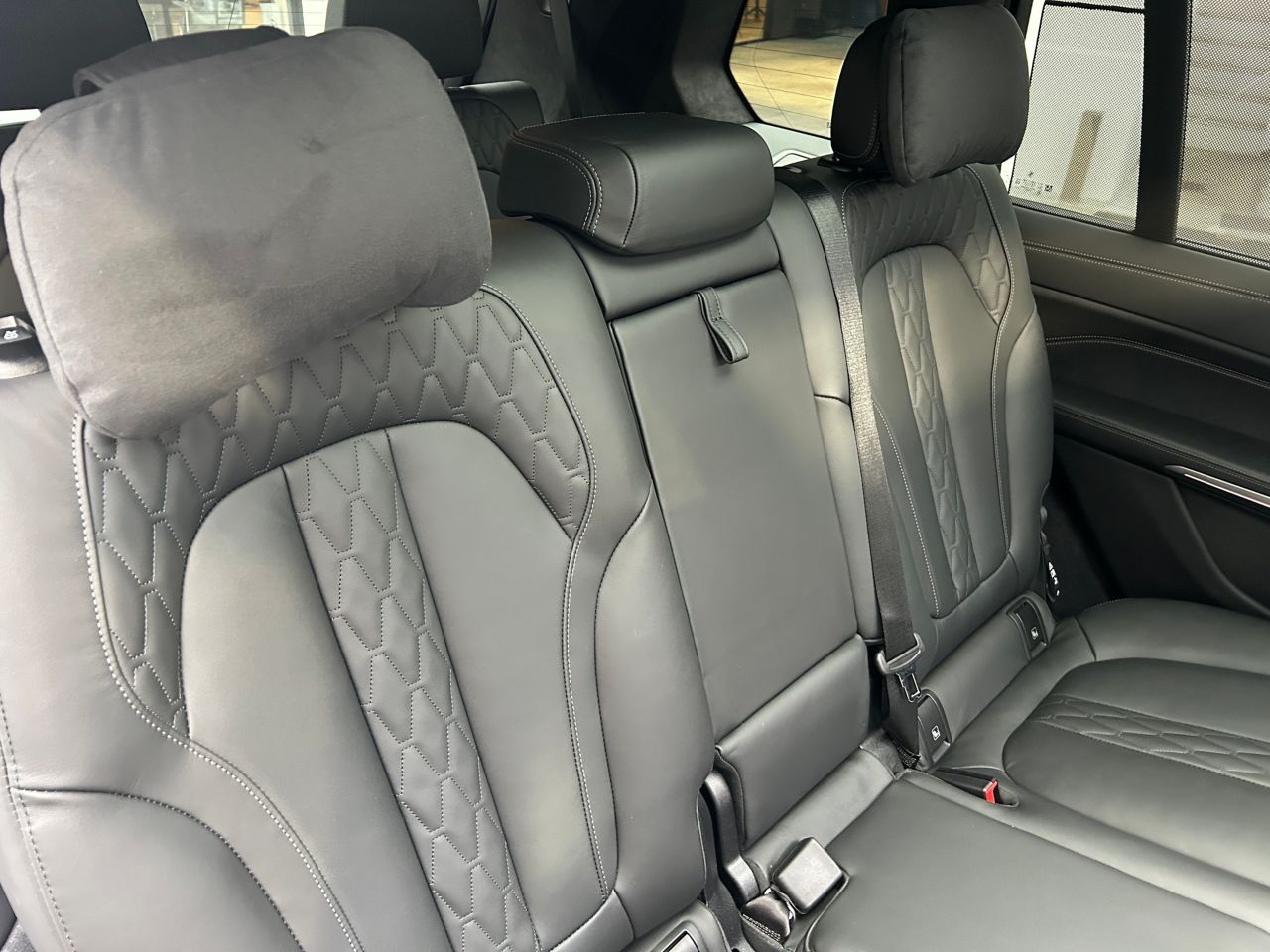 X7 xDrive40d RHD US