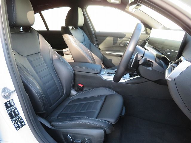 320d xDrive Berline RHD