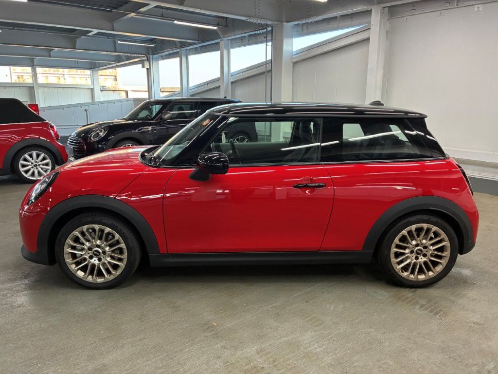 F66 MINI Cooper C 3Dr