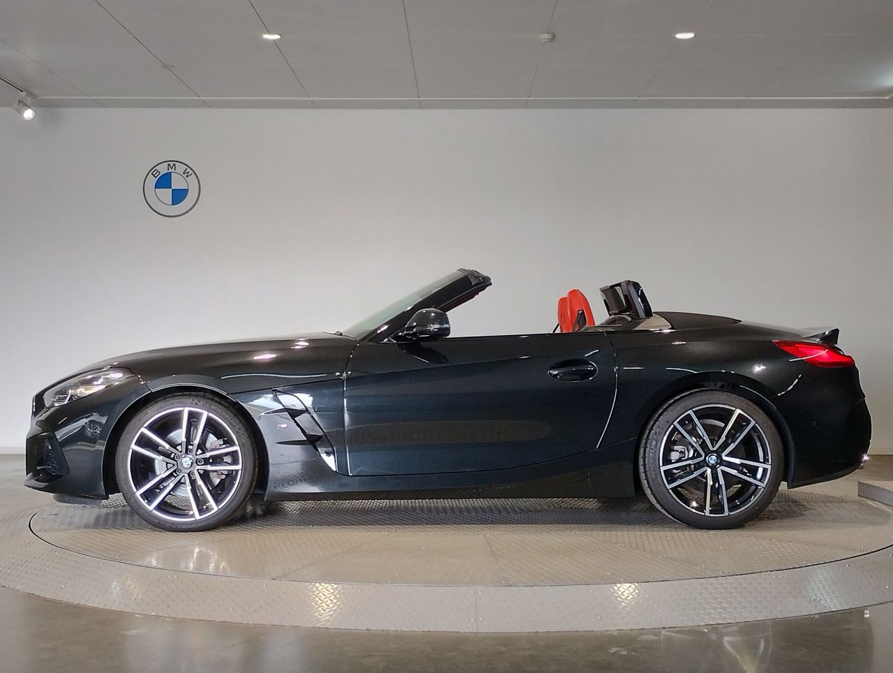 G29 z4 sDrive20i RHD