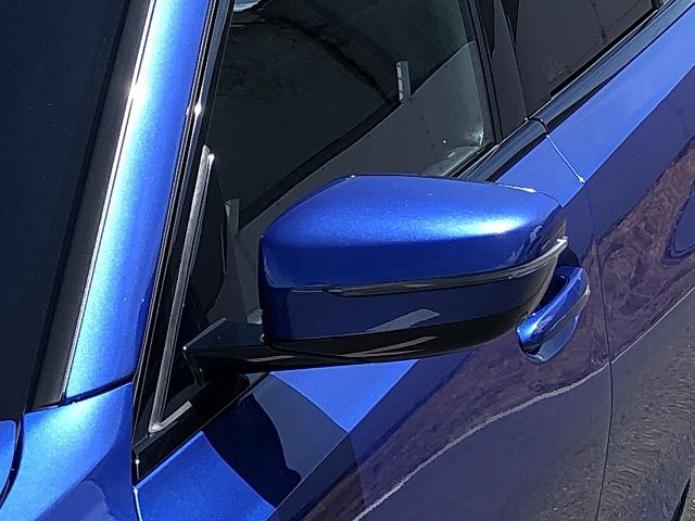 G20 330e Saloon RHD