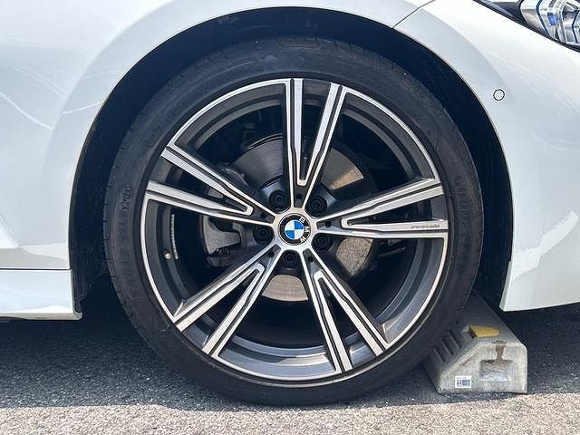 320d xDrive Berline RHD