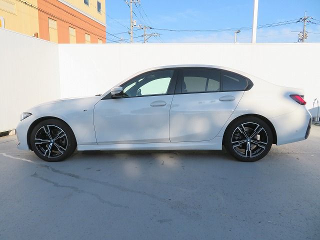 320d xDrive Berline RHD