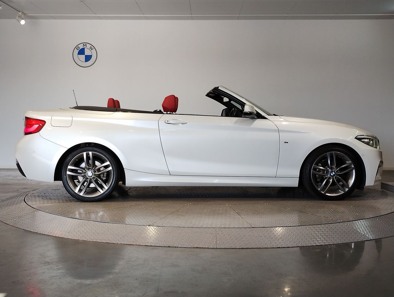 220I CABRIOLET RHD