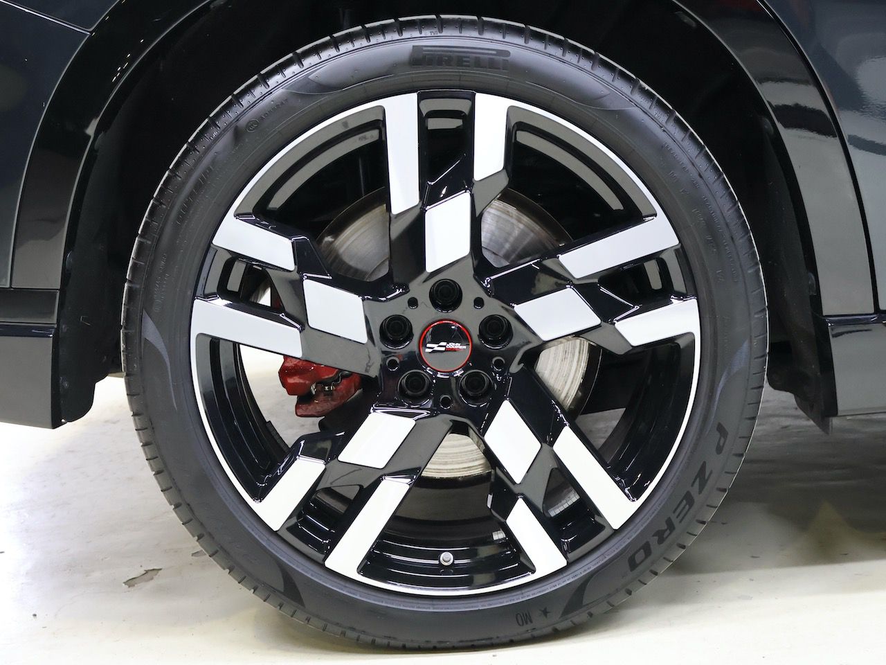 U25 MINI John Cooper Works Countryman ALL4