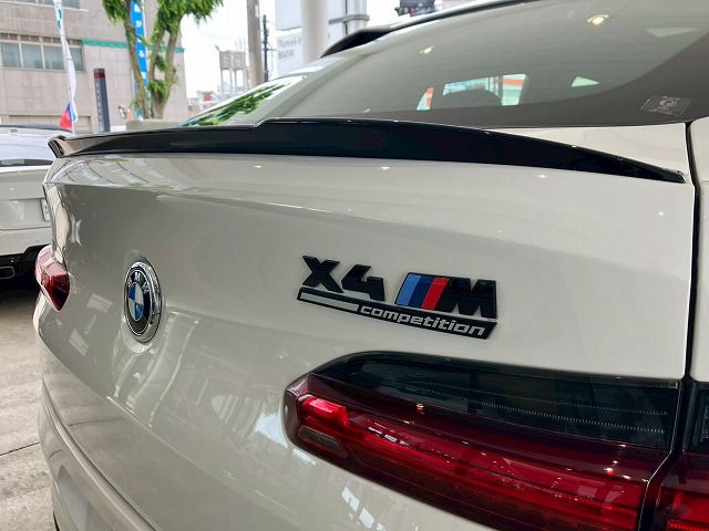 X4 M RHD