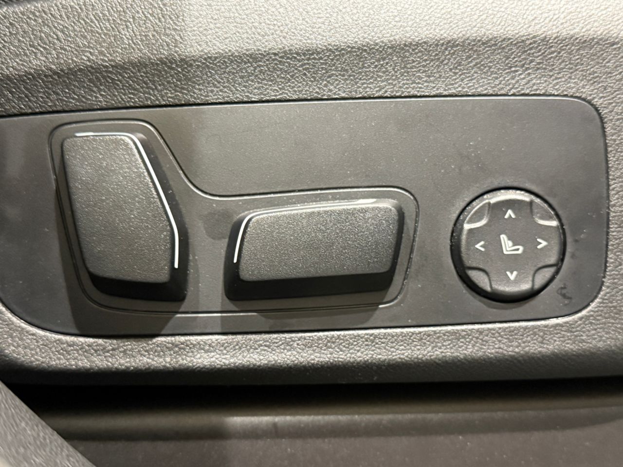 X4 xDrive20d RHD
