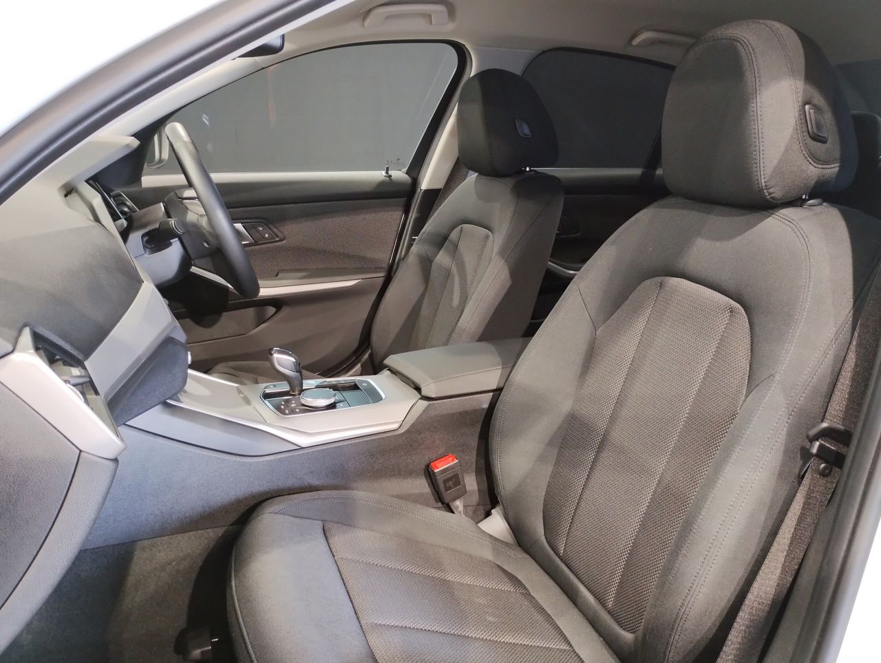 G20 320i Saloon RHD TU