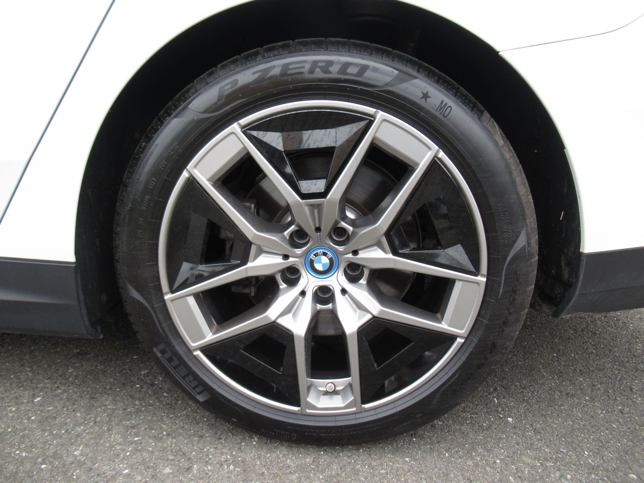 BMW i5 eDrive40 Sedan RHD