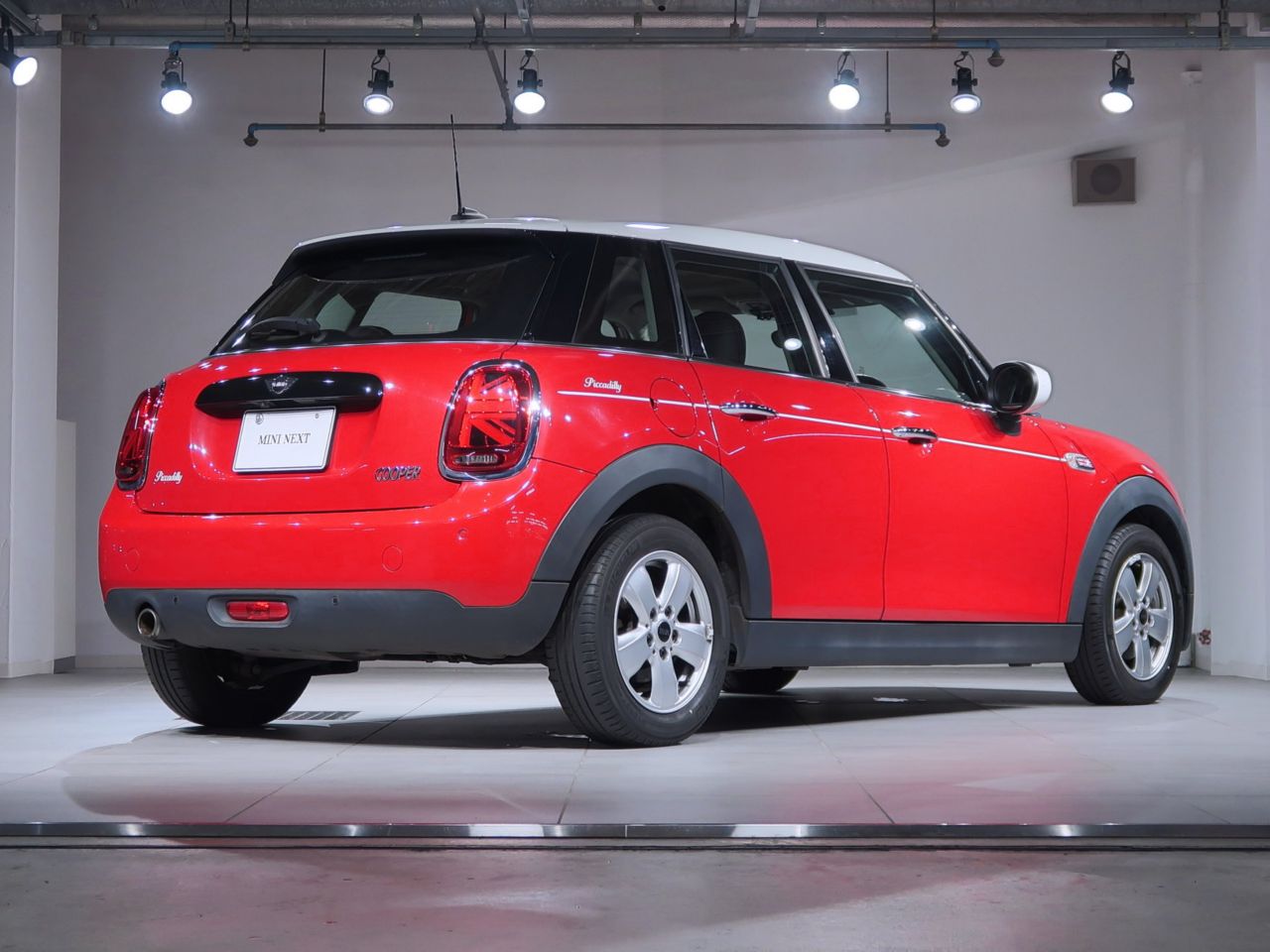 F55 MINI Cooper 5-Door Hatch LCI