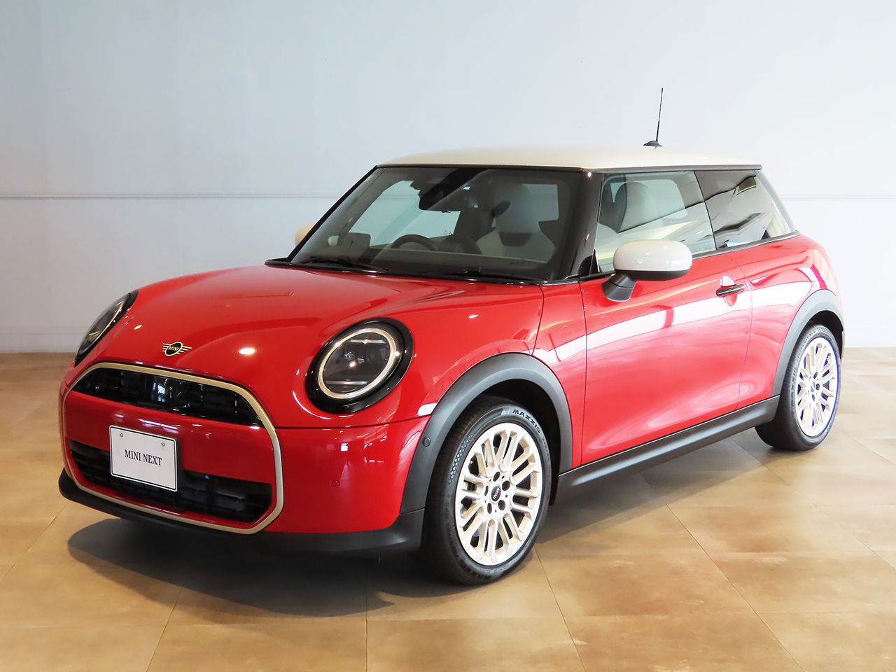 THE NEW MINI COOPER (3 DOOR) C
