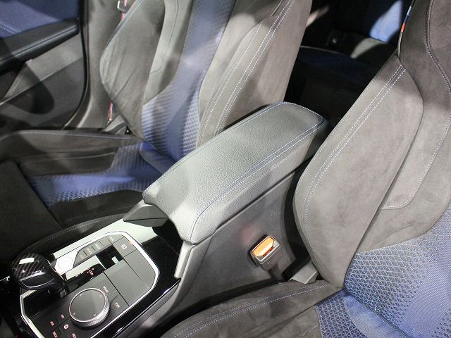 F4* **35i xDrive **** ***** B48 2.0i