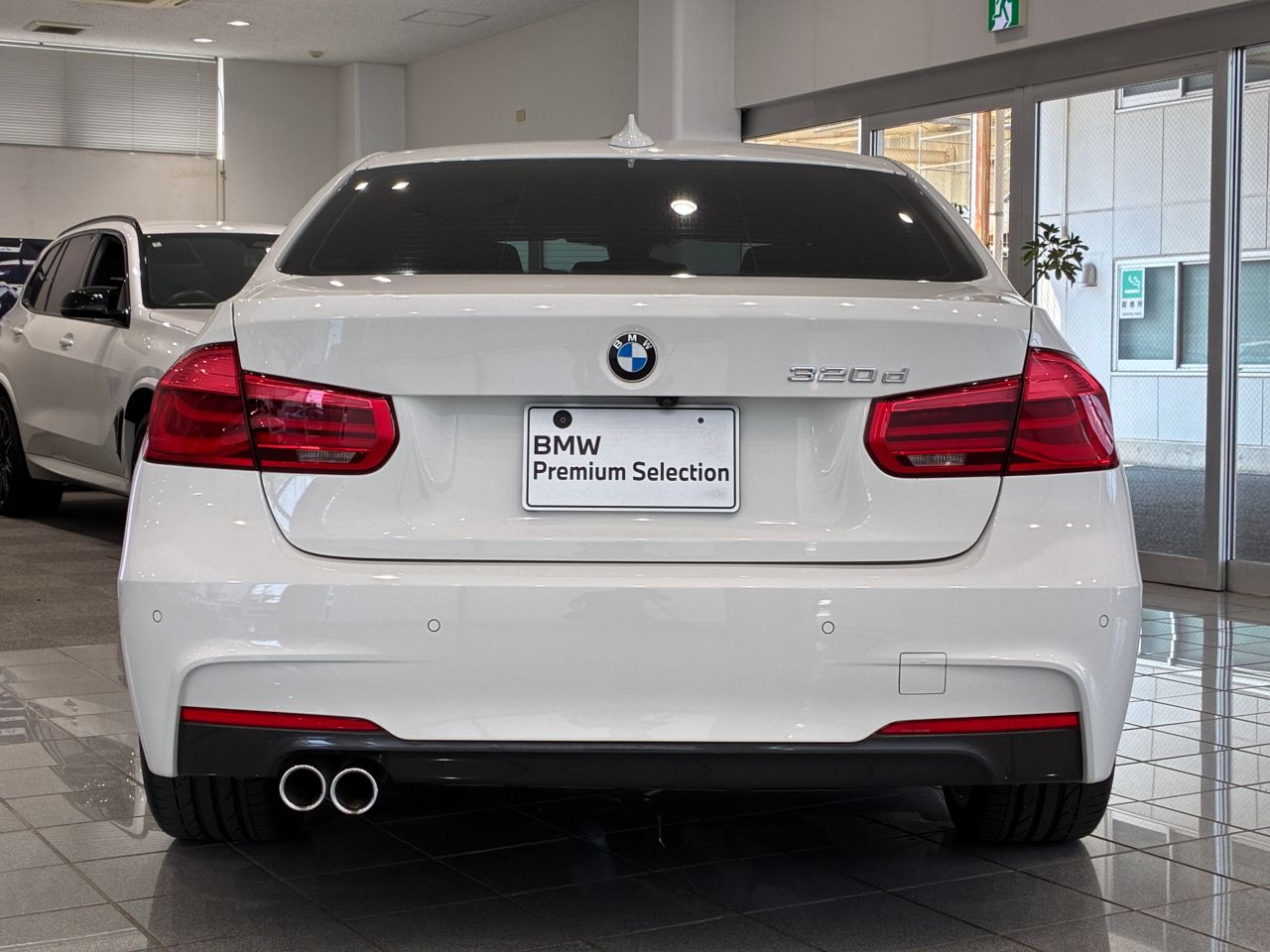 320D SEDAN RHD