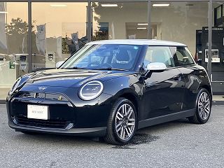 THE NEW ALL-ELECTRIC MINI COOPER SE