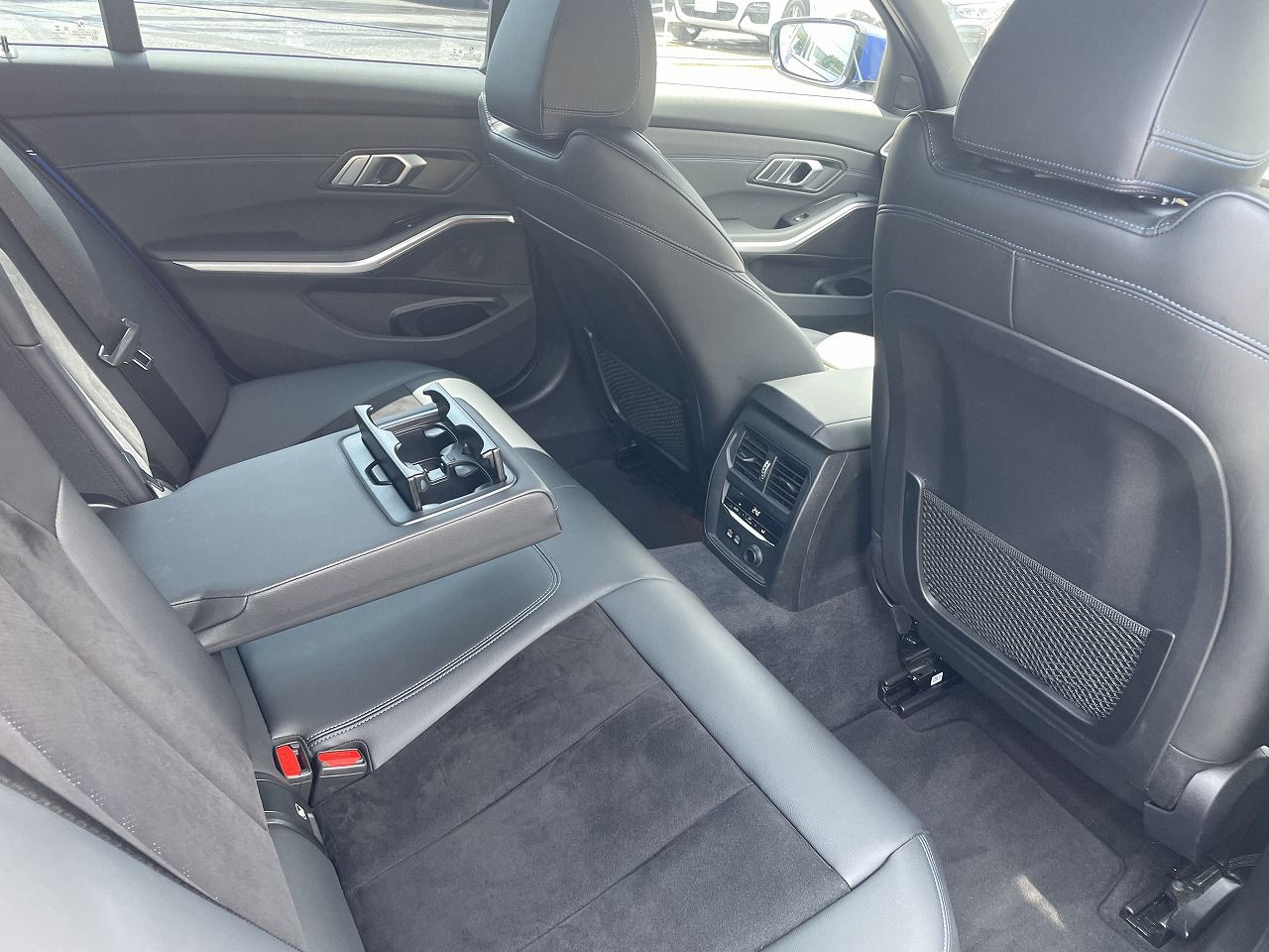 G20 320i Saloon RHD TU