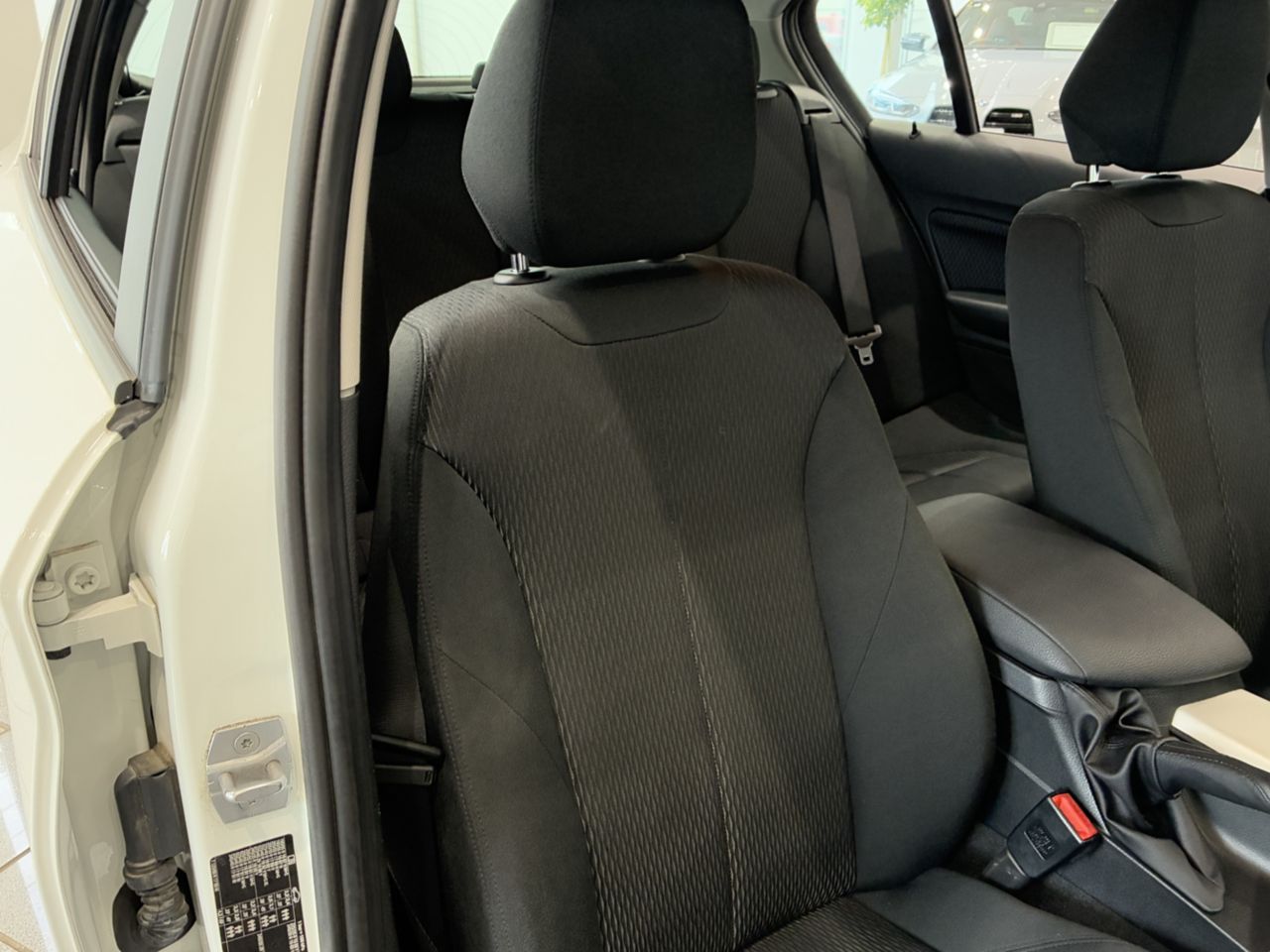 118 5DOOR RHD