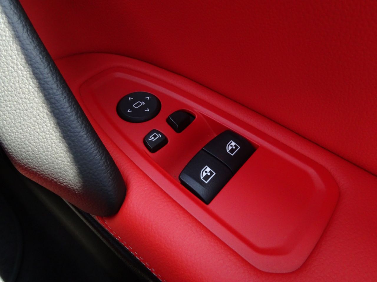 G29 z4 sDrive20i RHD