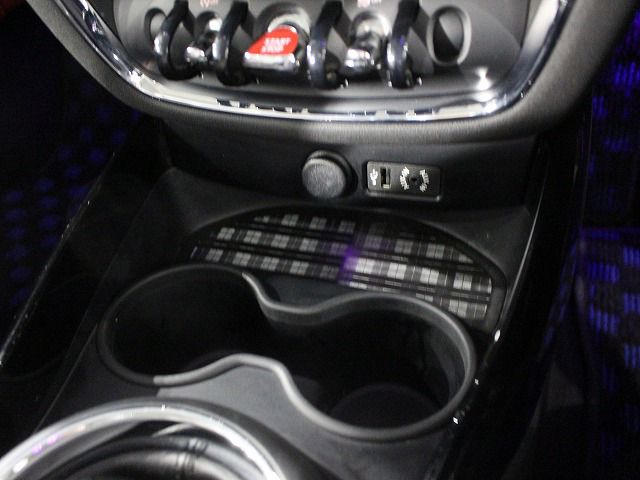MINI CLUBMAN COOPER D