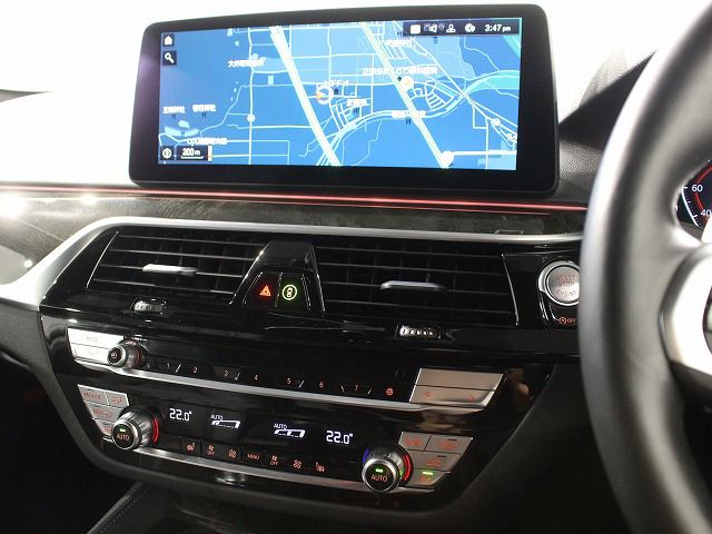 520d xDrive Touring RHD