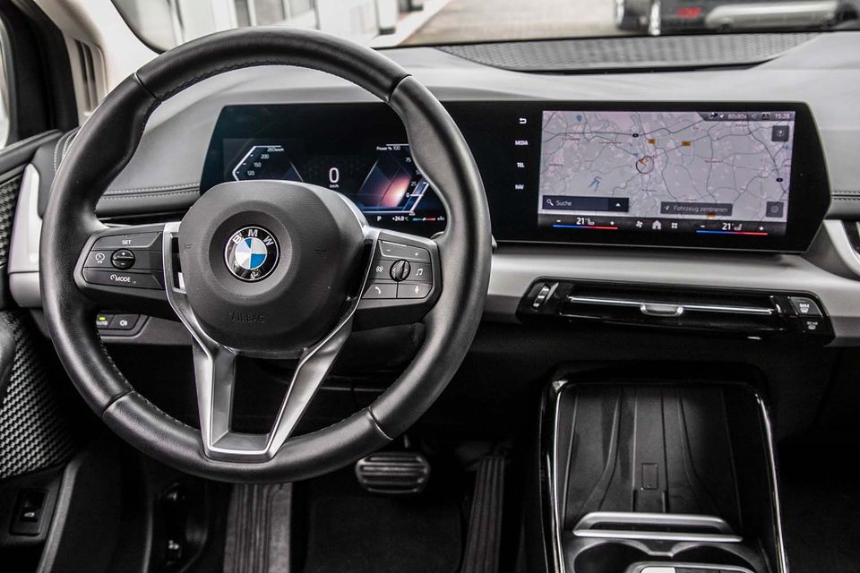 BMW 216