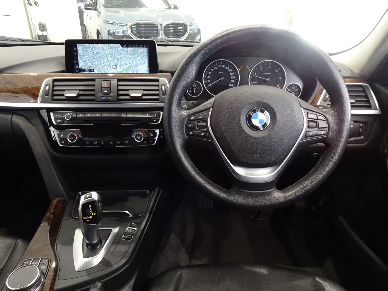320D SEDAN RHD