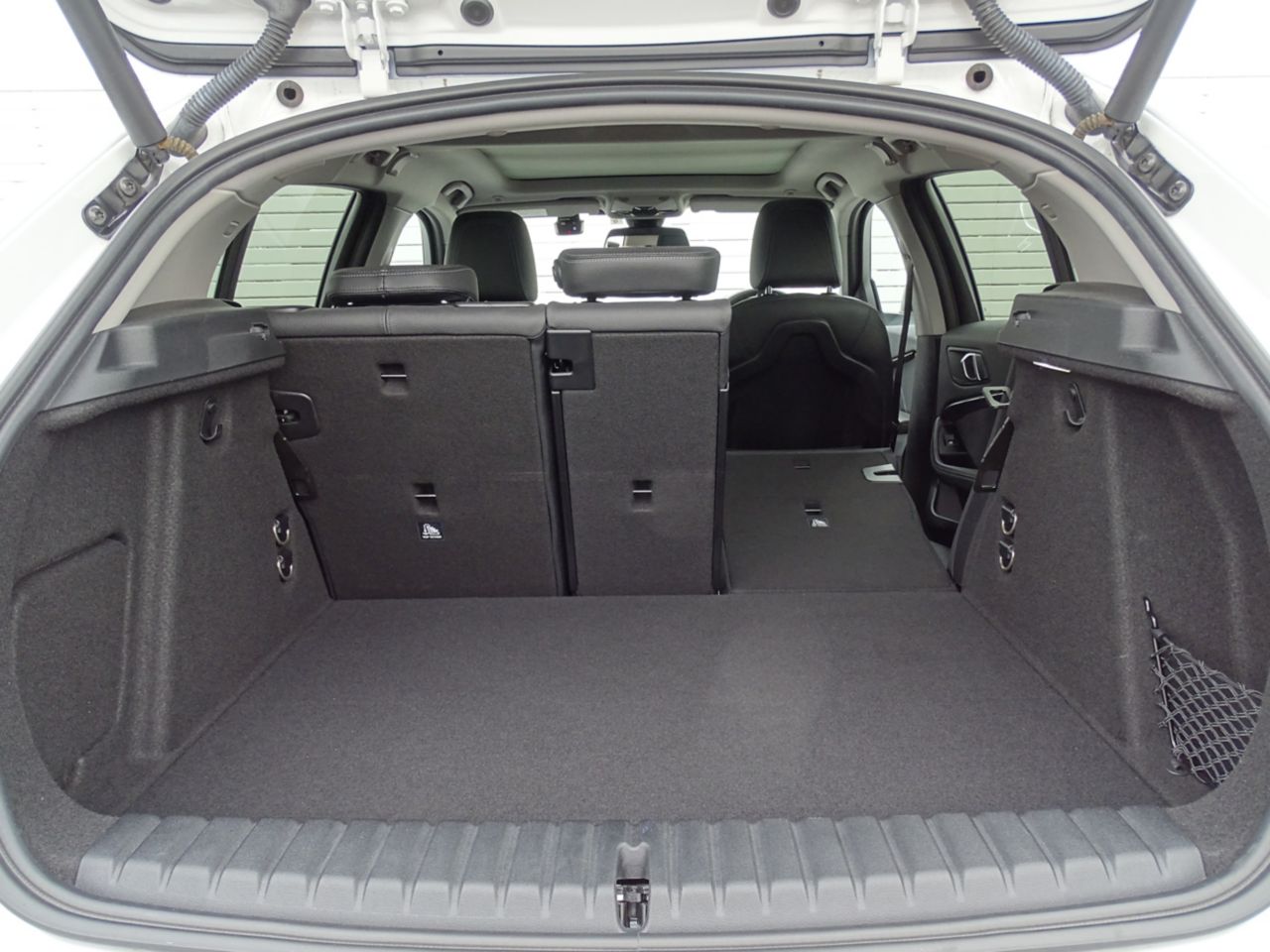 F40 118d Sports Hatch 5-door B47 2.0d