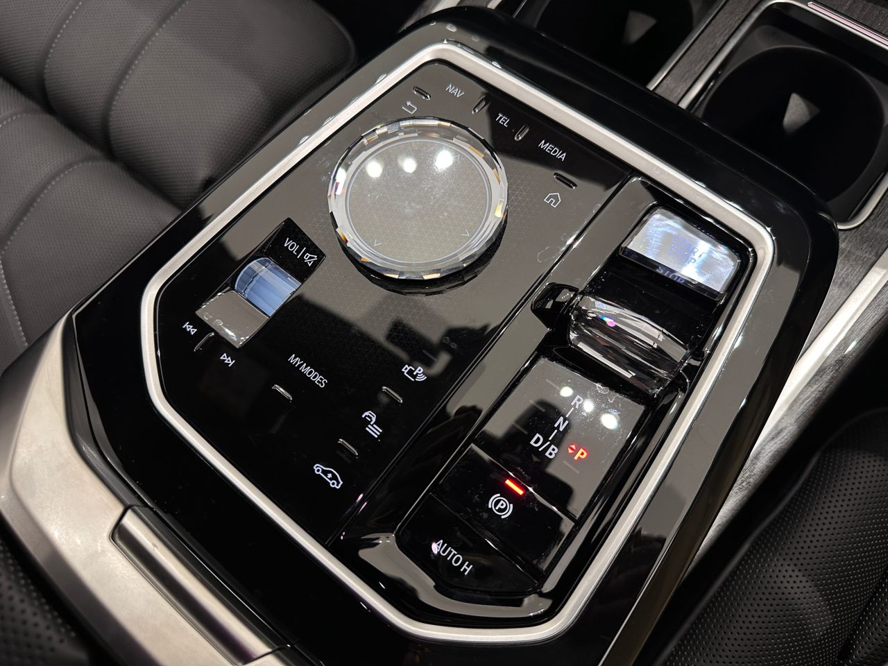 i7 xDrive60 Sedan RHD