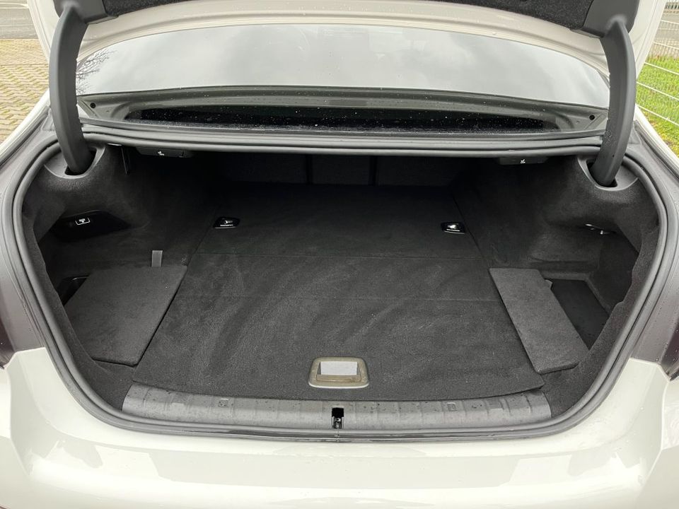 530e Limousine