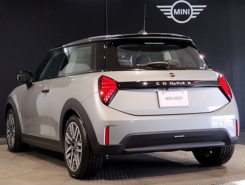 F66 MINI Cooper S 3Dr