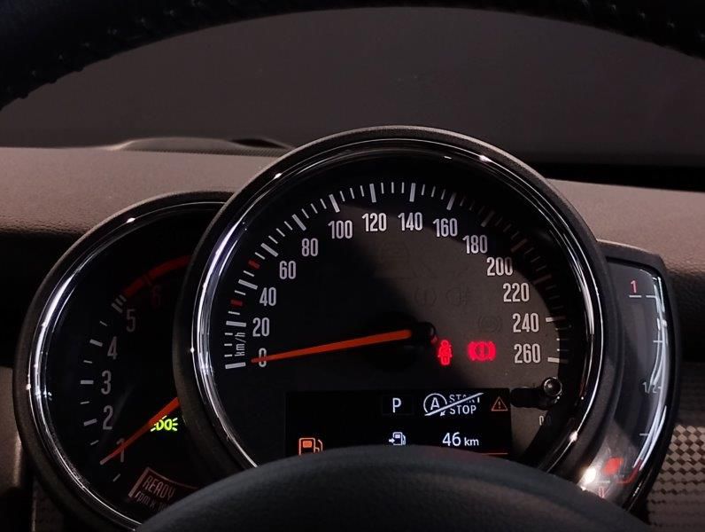 MINI F55 Cooper D 5dr Hatch LCI