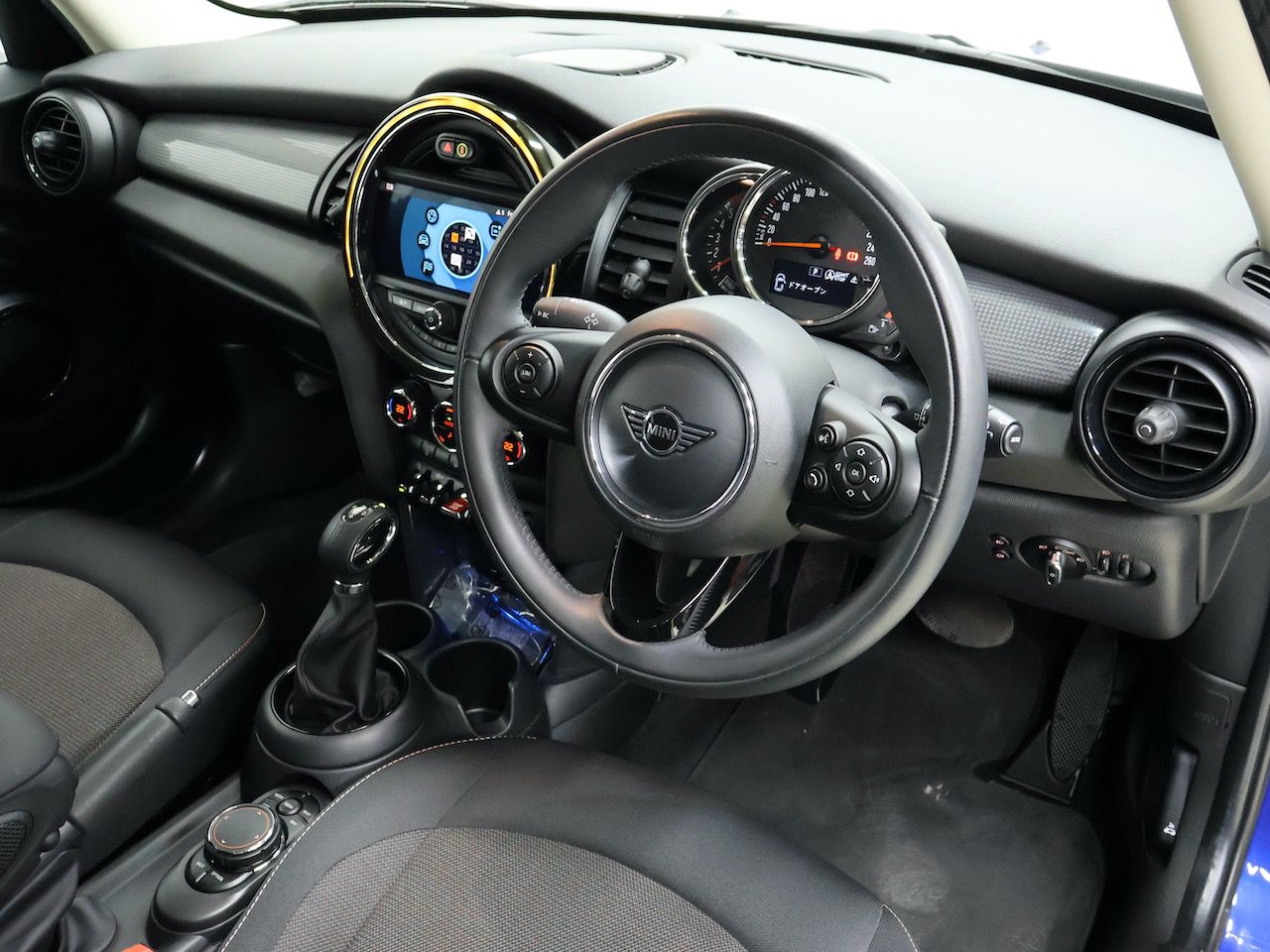 F55 COOPER D (AT)