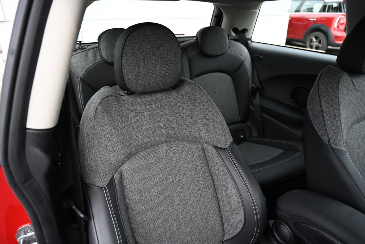 MINI Cooper F56 RHD